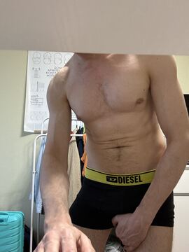 Bnhgb8765432